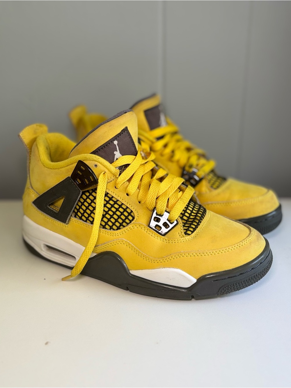 Jordan Kids High-Top Sneakers in Yellow and Black